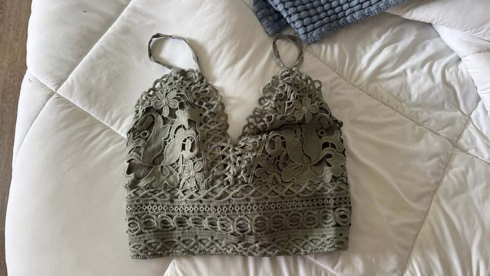 Made by Olivia Crop Top Size M Sage Green Lace V-Neck Backless